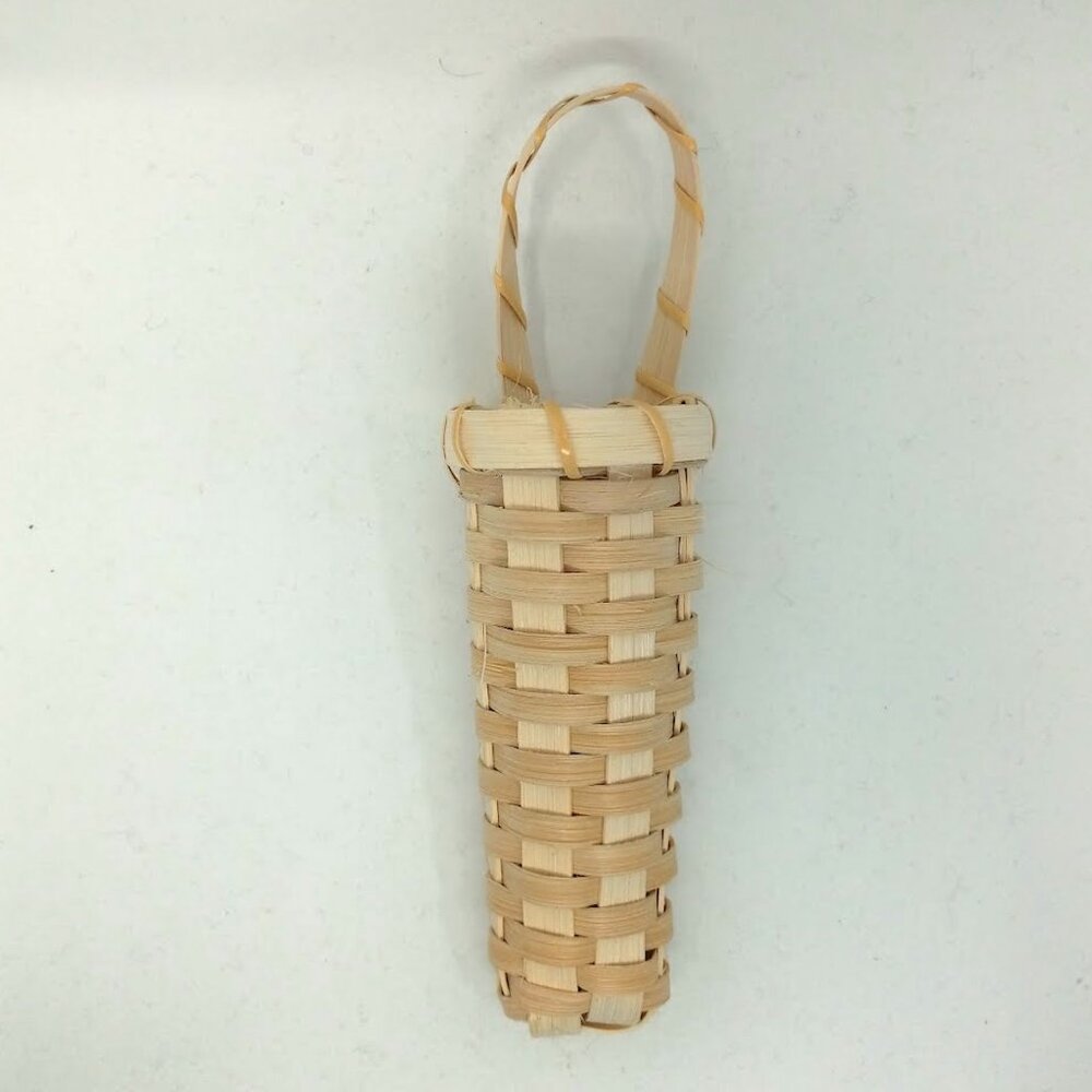 Ear of corn reed and cane handwoven basket - Picture 4 of 7